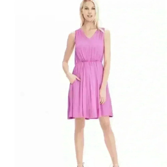 Banana Republic Goddess Dress Flowy Dress - Perfect for Office Attire - Size 0 - Picture 16 of 16